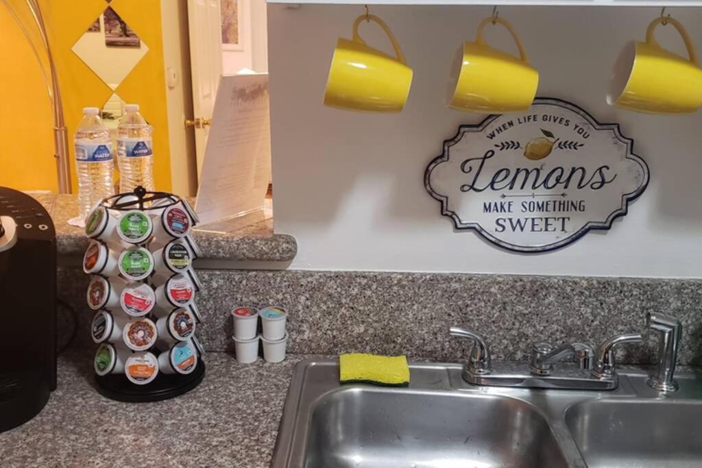 Lovely 2 Bedroom Near The Heart Of Hollywood Appartamento