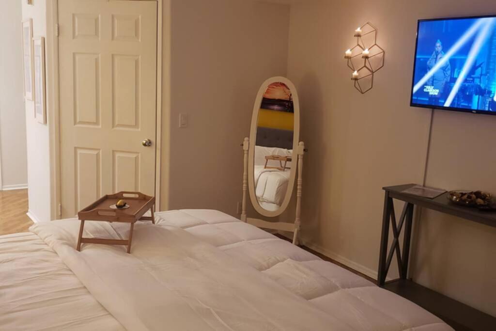 Appartamento Lovely 2 Bedroom Near The Heart Of Hollywood *